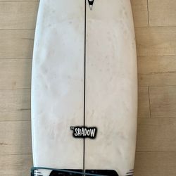 Surfboard 6’1 Pyzel (The Shadow)