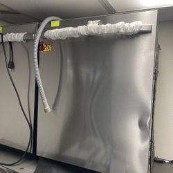 New Samsung Dishwasher Side Dent 24” Inch Wide 