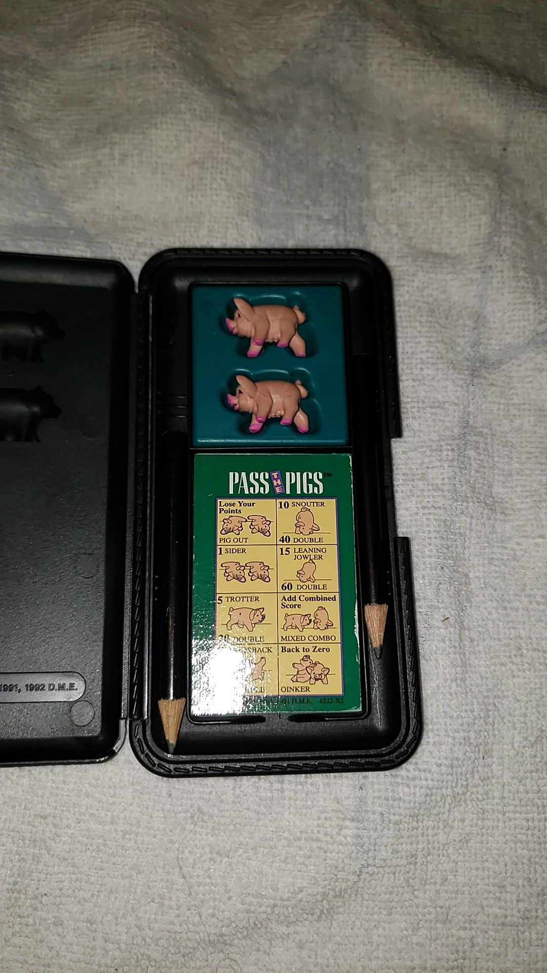 Pass the pigs game