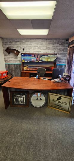 Reception Desk, Executive Desk & Xerox Color Printers – Huntington Beach