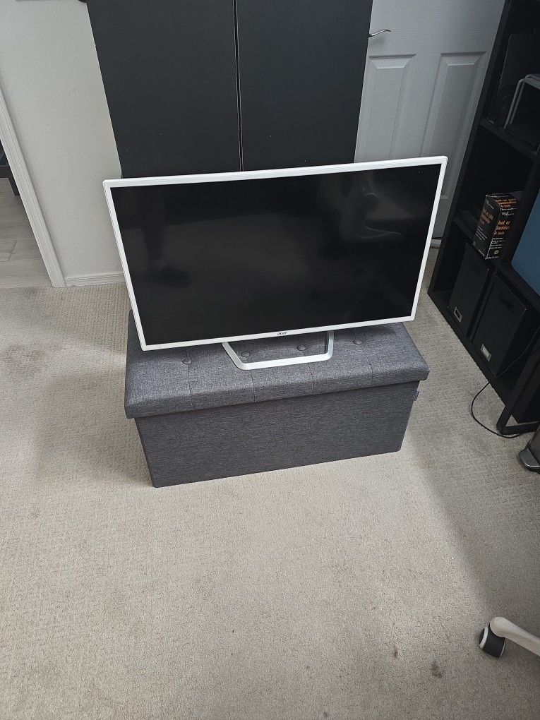 32" ACER Monitor