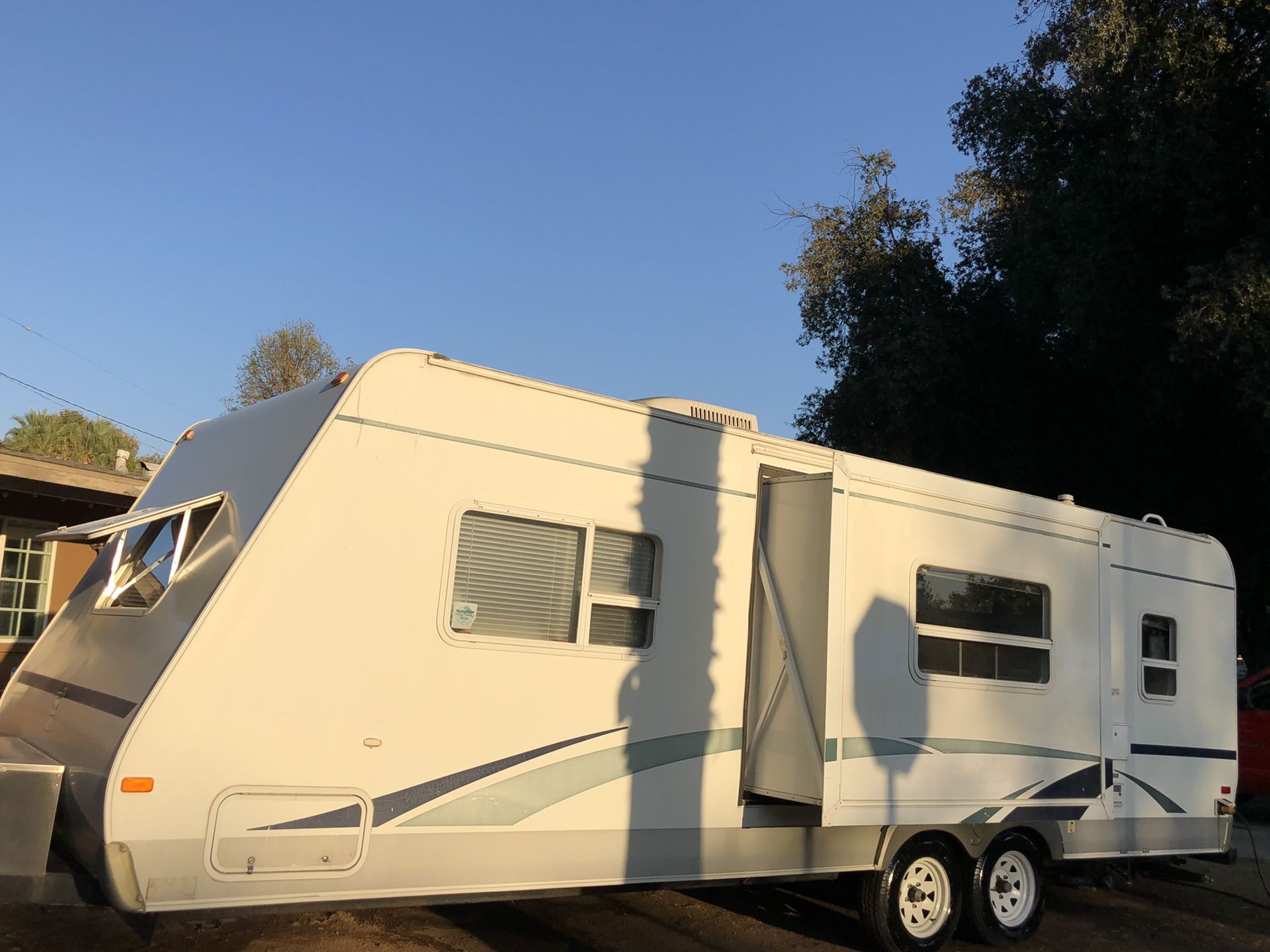 2003 surveyor travel trailer