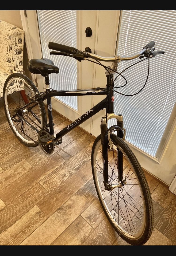 Schwinn Trailway Comfort Cruiser Bike