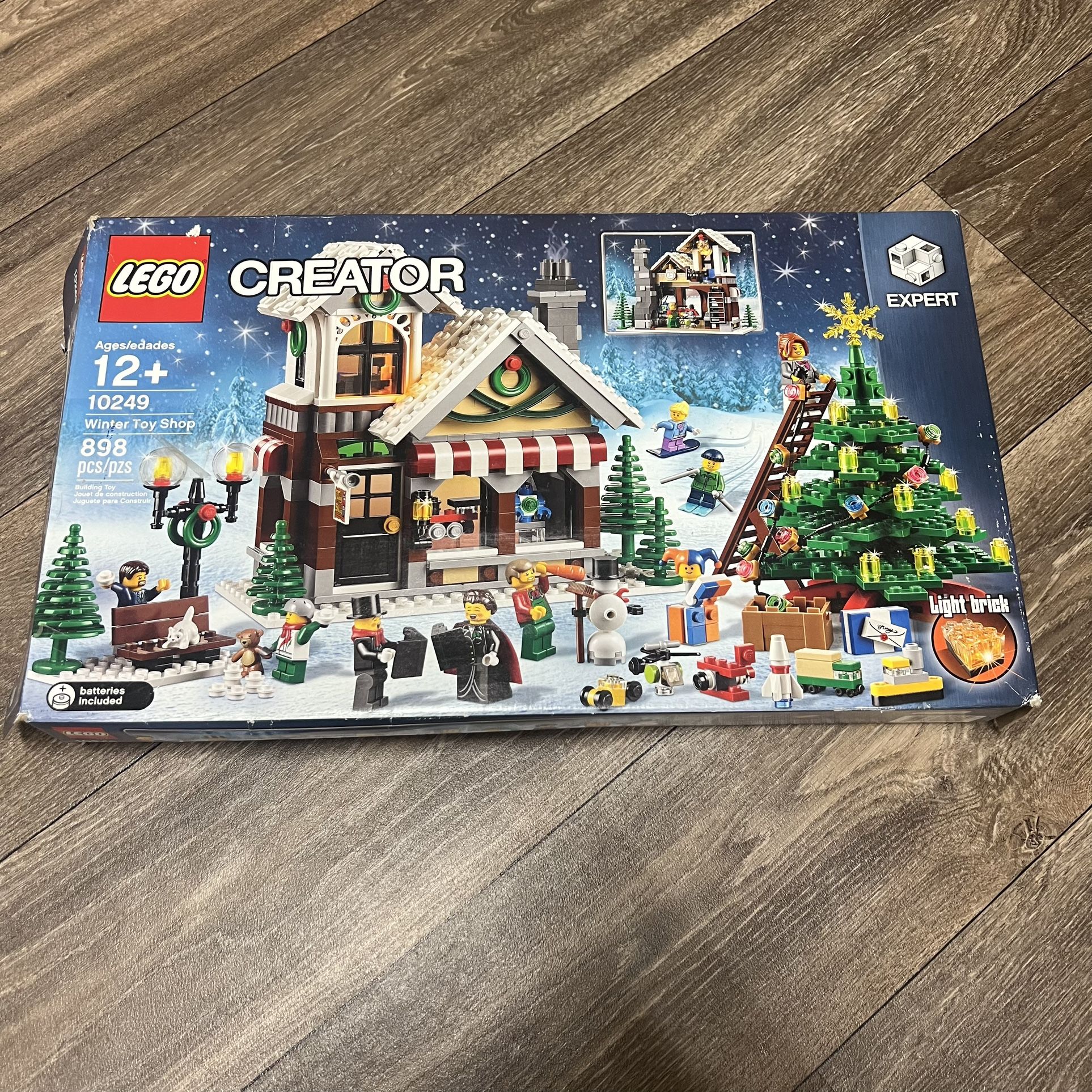 LEGO Creator Expert: Winter Toy Shop 10249