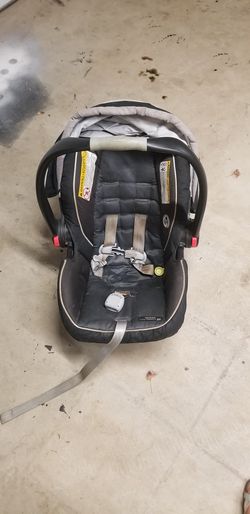 Graco infant carseat