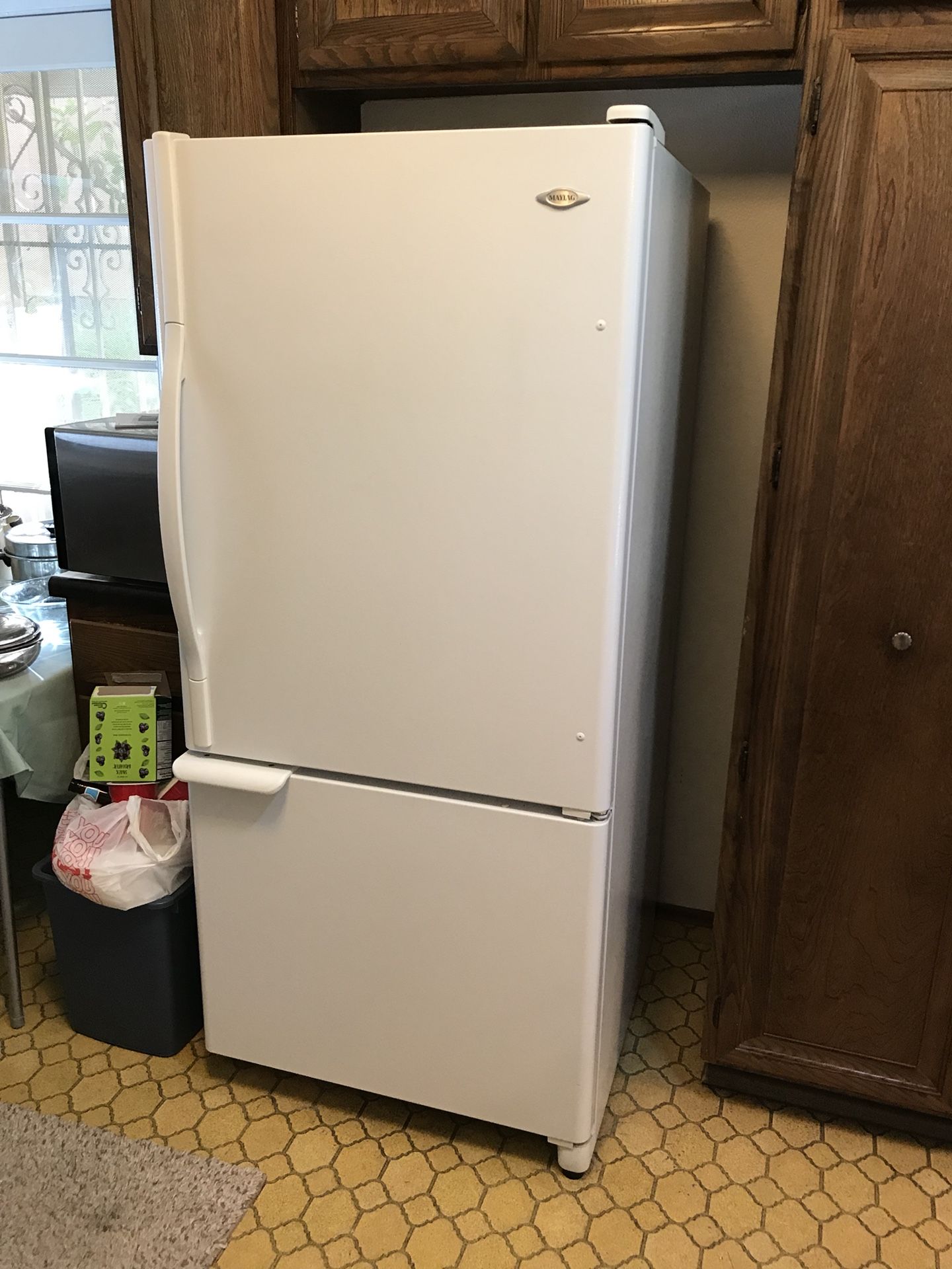 Maytag 19 Cu. Ft. Bottom Freezer Refrigerator, Morel PBF1951HEW