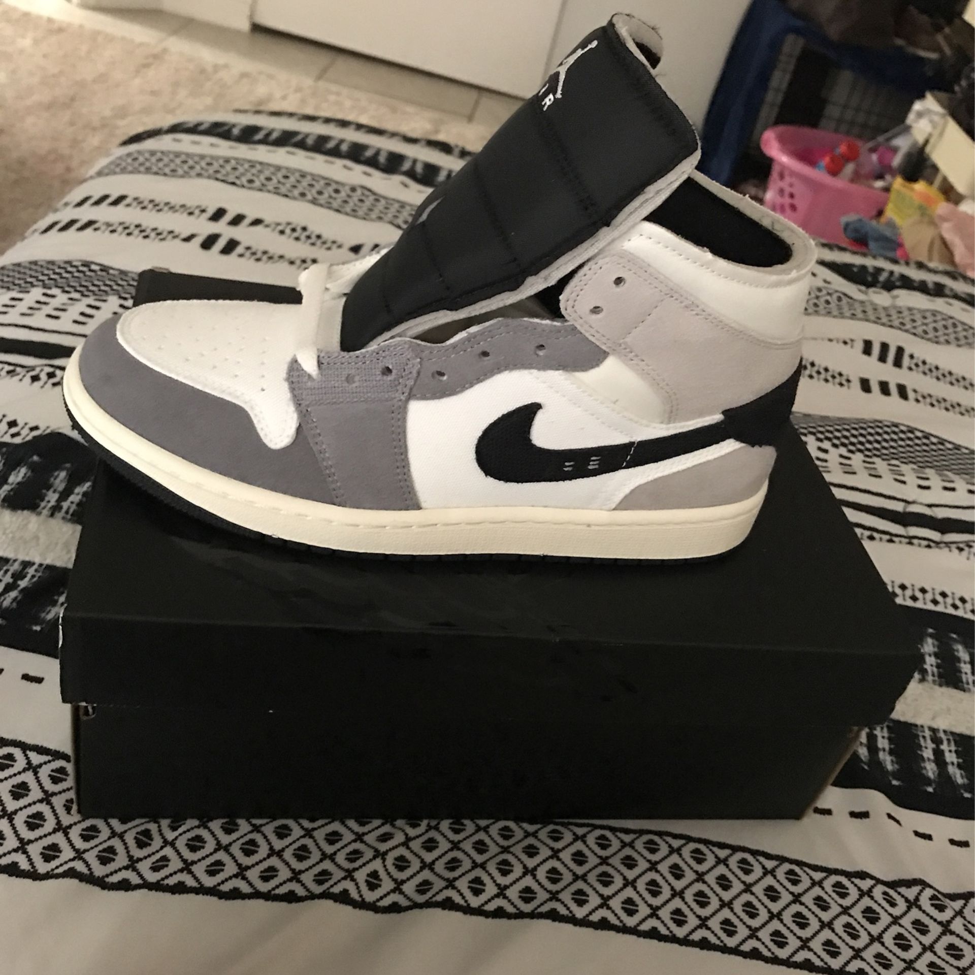 Jordan 1 SE Craft  Size 8