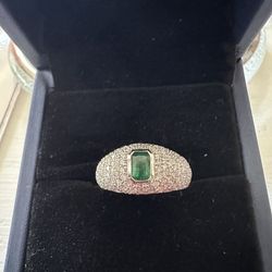 Diamond/Emerald Ring