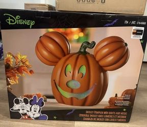 DISNEY MICKEY PUMPKIN LIGHT UP JACK O LANTERN COSTCO 2024 IN HAND HALLOWEEN