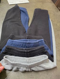Sze 4 boys sweatpants $ 10