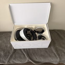  PlayStation VR2 (PS VR2) – Complete w/ Box & Controllers – Great Condition