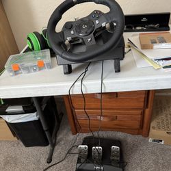 Logitech G920 Driving Force Racing Wheel + Pedals (Xbox/PC) – Excellent Condition