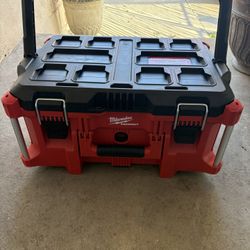Milwaukee  Packout  Large Tool  Box. 