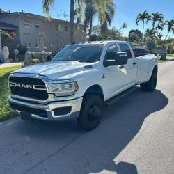 2023 Dodge Ram 3500 Tradesman 