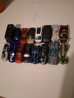 Lots of hot wheels