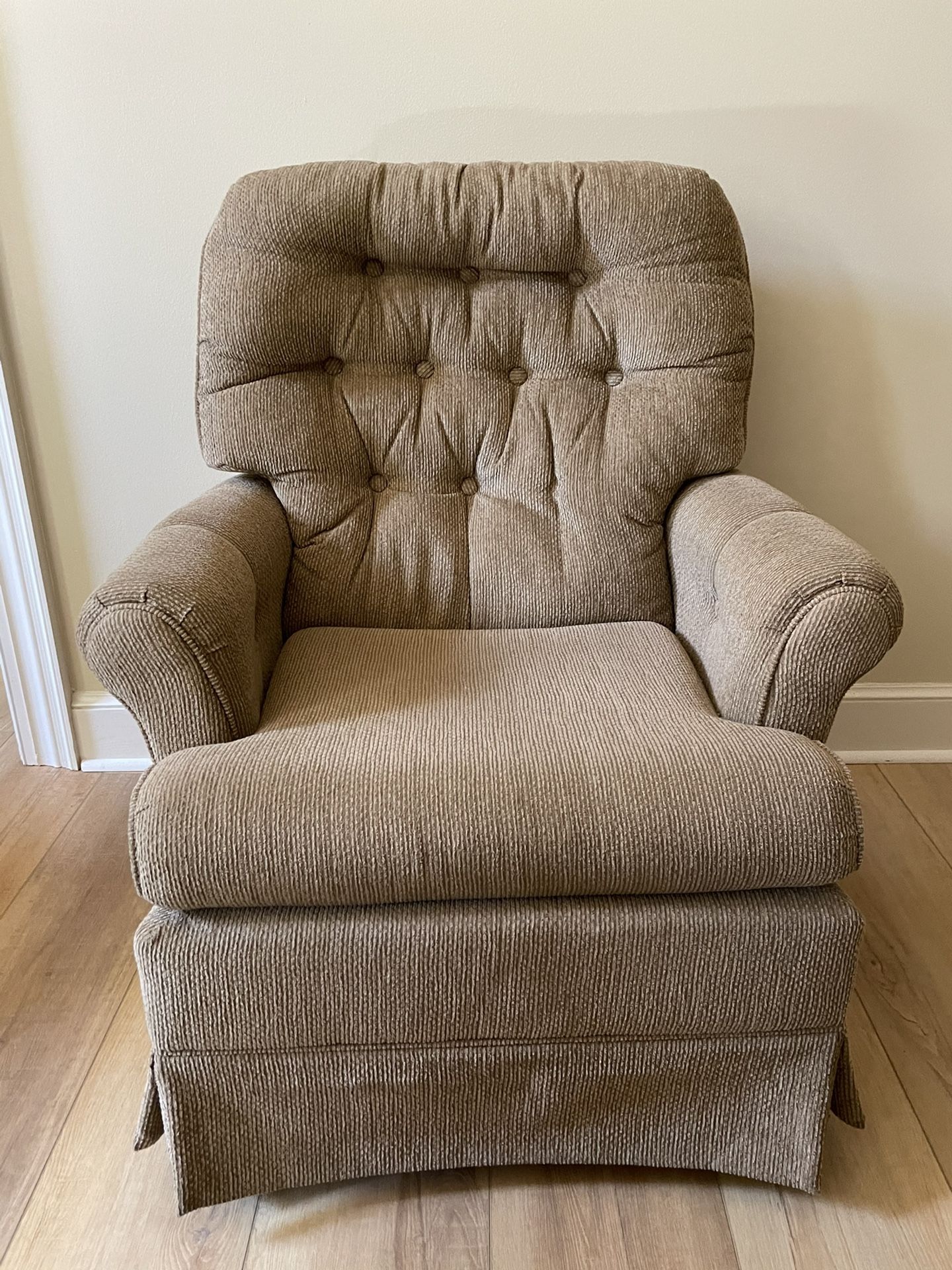 Tan Fabric Chesterfield Swivel Easy Chair - Super Comfy!