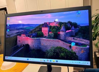 LG 27md5kb-b  27” screen with USB port. compariable with mac and pc.- pickup from Northridge area