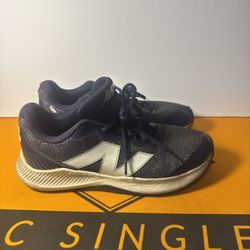 New Balance UnisexAdult FuelCell 4040 V7 Turf Trainer Baseball Shoe US Size 6.5