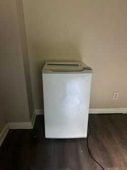 Mini fridge
