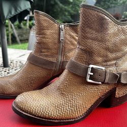 Women’s Donald Pliner Taupe Snakeskin Leather Boots 