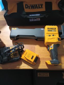 DeWalt Epoxy Dispenser Kit 20-22