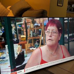 Samsung 65” 4K UHD Smart TV + Wall Mount – Great Condition 