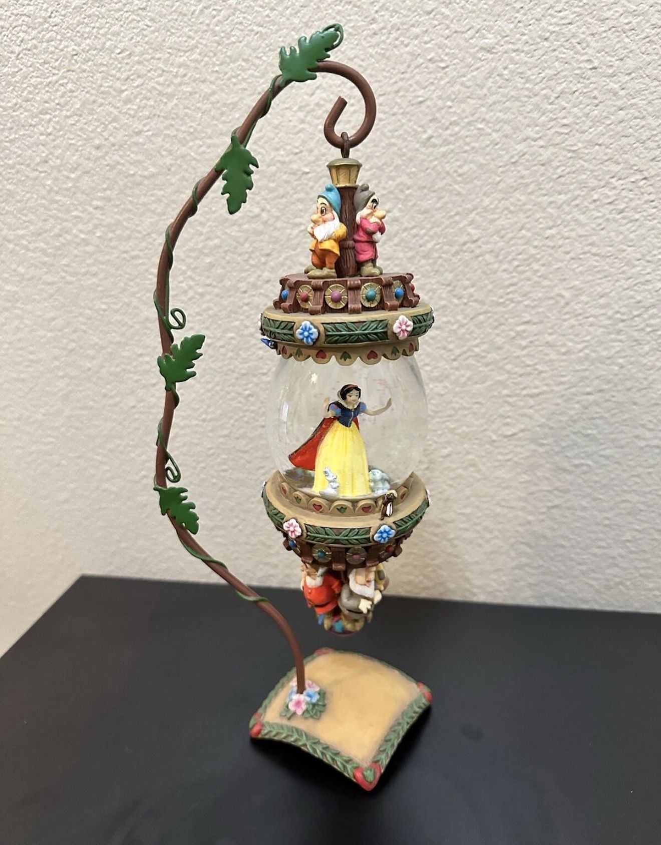 Disney Snow White & The Seven Dwarfs Hanging Ornament Snowglobe