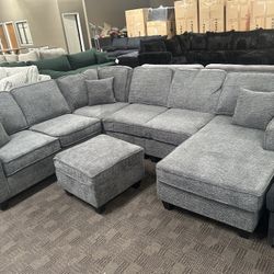 Light Gray Large Sectional W/ Ottoman 