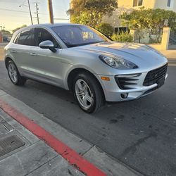 2016 Porsche Macan