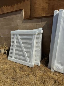 4‑ft tall front yard vinyl picket fence
