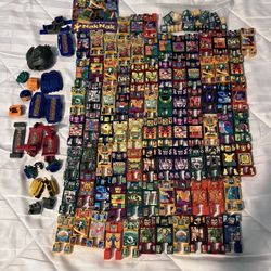 Hasbro NAKNAK Stacking Action Figures & Accessories 