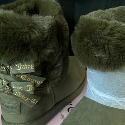 New Juicy Couture Boots – Size 9 – Olive Green ✨