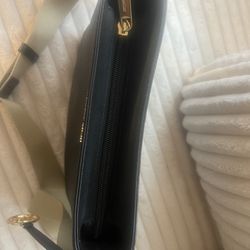 Michael Kors Jet Set Small Messenger Bag