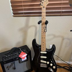 Fender MIM Stratocaster lTD Edition (Mint) W/ Fender Mustang Effects Amp