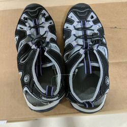 New Northside Sandals Size 7
