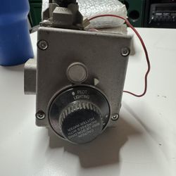 Natural gas water heater control valve