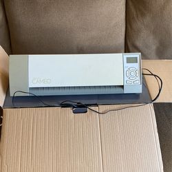 Cameo Silhouette Machine 