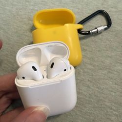 2nd Generation AirPods 