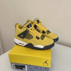 Air Jordan 4