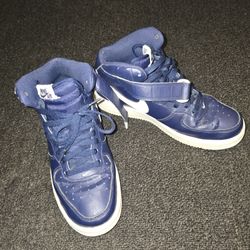 NIKE- Air Mens Basketball Shoes US 9.5*** LOCAL PICK-UP OR CAN SHIP