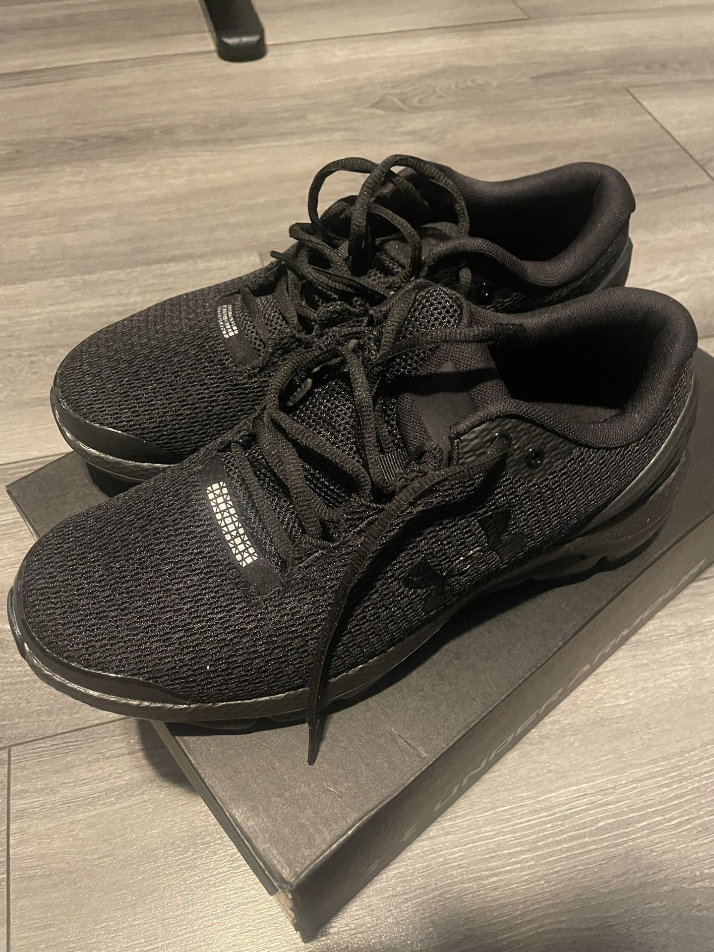 men’s running under armor shoes