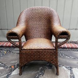 ** Beautiful Wicker Chair and Ottoman **