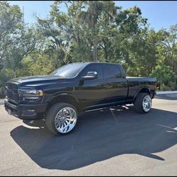 2020 Ram 2500 Crew Cab · Limited Pickup 4D 6 1/3 ft