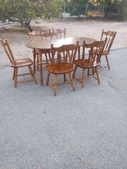Dining Table and 6 Chairs