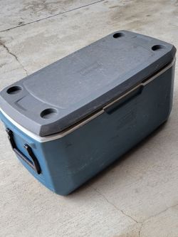 Large Coleman Igloo Cooler Ice Chest