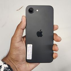 iPhone 16E 128GB T-Mobile Metro in excellent condition box and OEM Charger included- On Special Cash deal $329 🤩