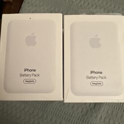 Apple iPhone Battery Packs ( MagSafe ) “ White “
