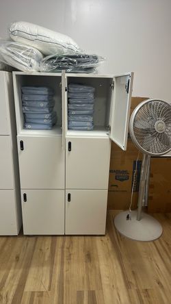 Metal locker cabinet