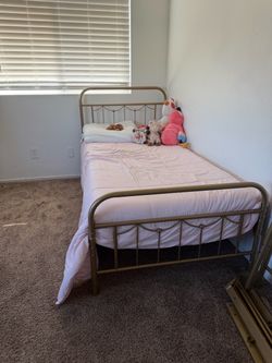 Twin bed