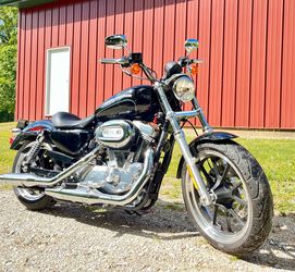 Harley Davidson XL883 (Excellent)